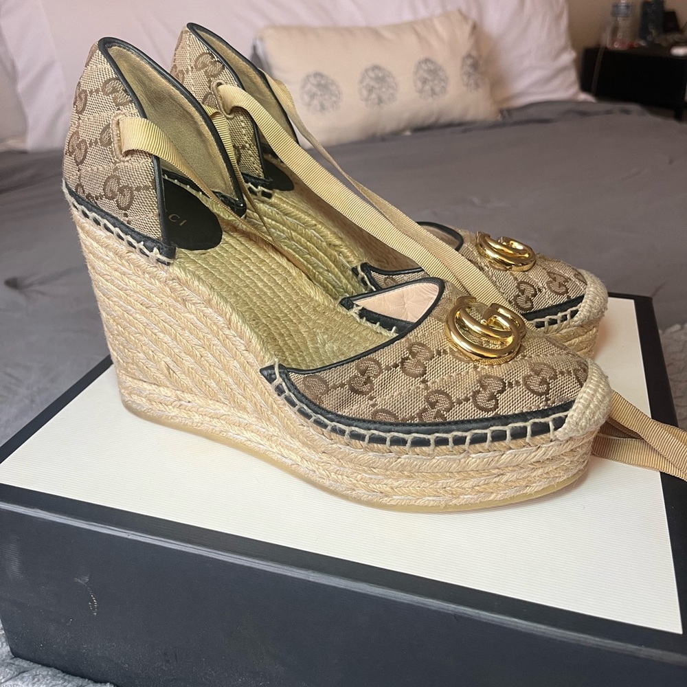 Gucci Pilar GG Ankle Tie Espadrille Platform Wedge - Picture 2 of 8